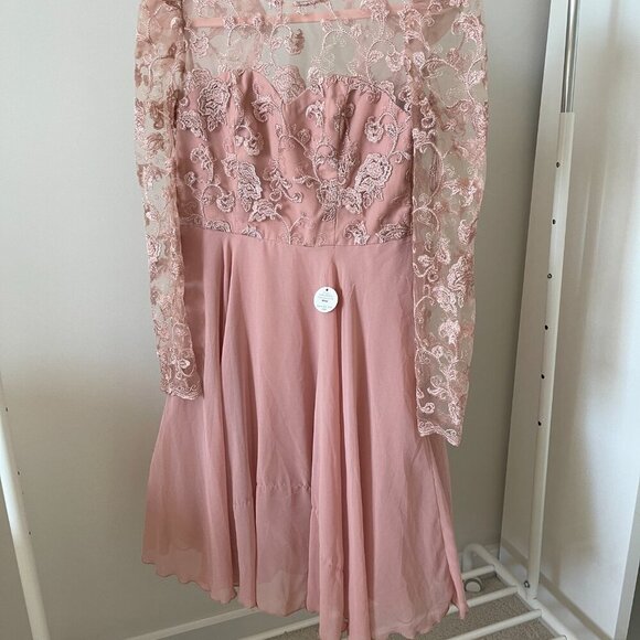 Chi Chi London Dorothee Skater Dress in Pink - Picture 11 of 12